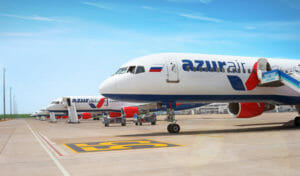 самолёт авиакомпании азурэир AZURair
