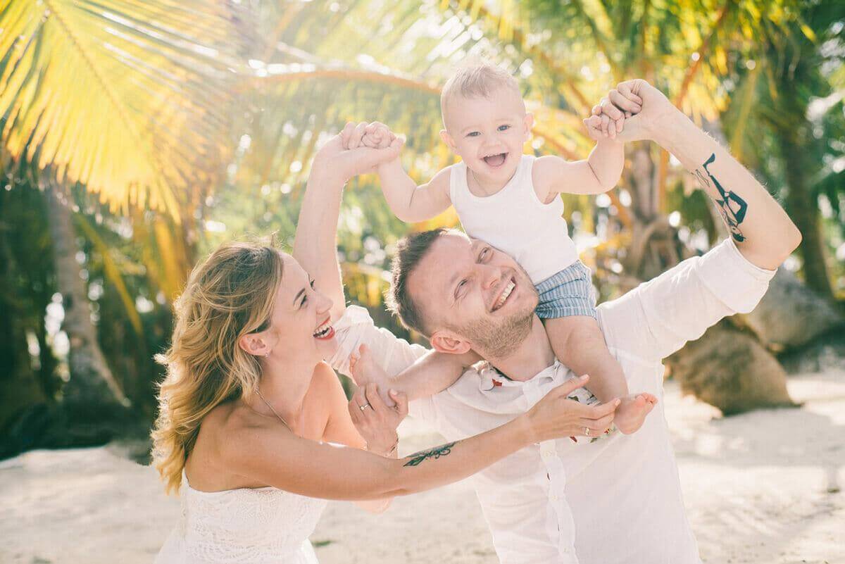 Family photoshoot in the Dominican Republic